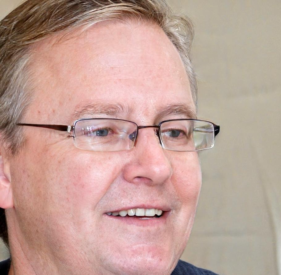 Dr. Michael Weber, Geschäftsführer und Finanzexperte